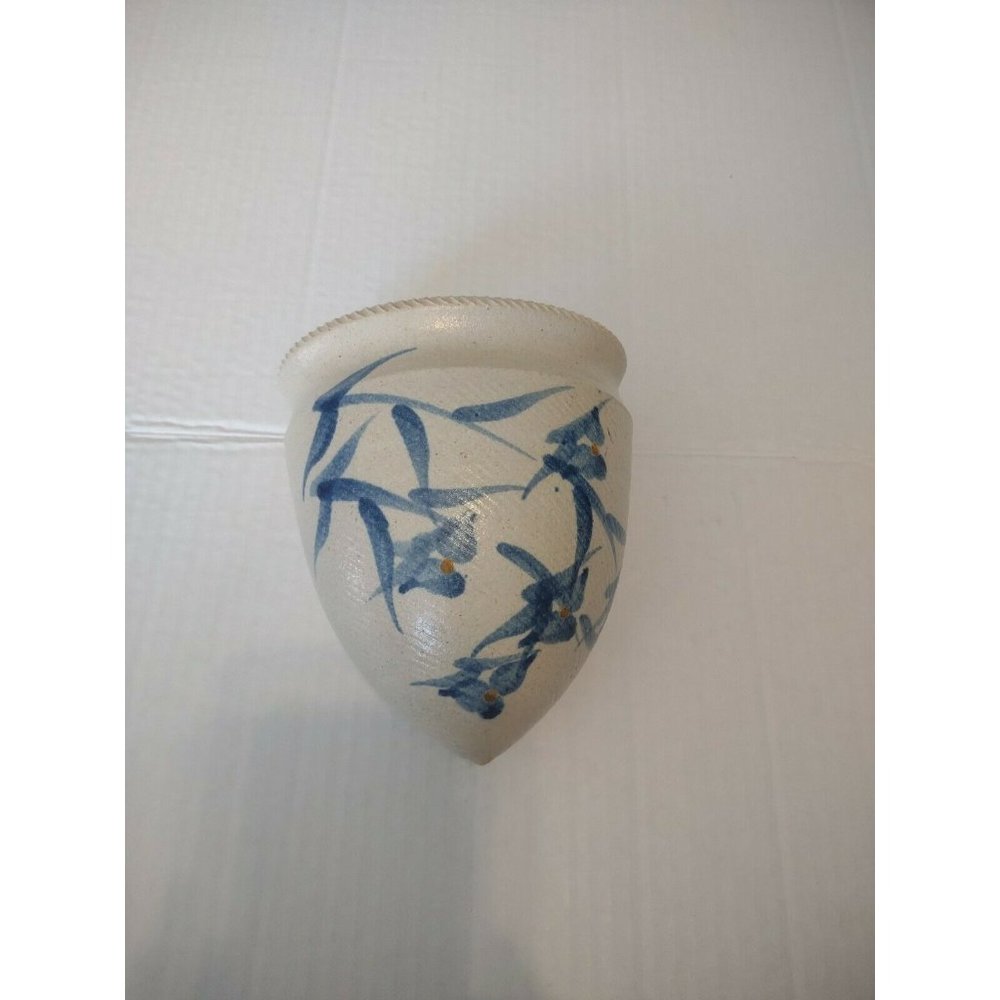 Vintage Modernist Signed Studio Pottery  Ceramic Wall Pocket Signed 6"